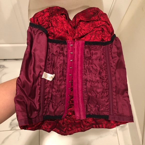 Jeune Europe Red Vintage Corset - Picture 13 of 15